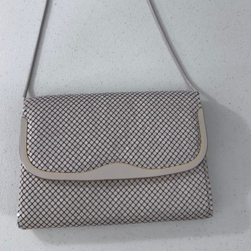 "VUTRUBA" 1960 Vintage Metal Mesh Crossbody Purse Snap Closure Chain Strap Clean